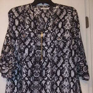 Calvin Klein in great condition L Blouse